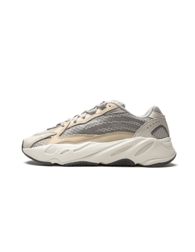 Yeezy 700 V2 Cream est présent 